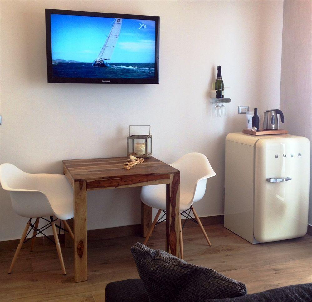 231 Suite Via Roma Cagliari Exterior photo