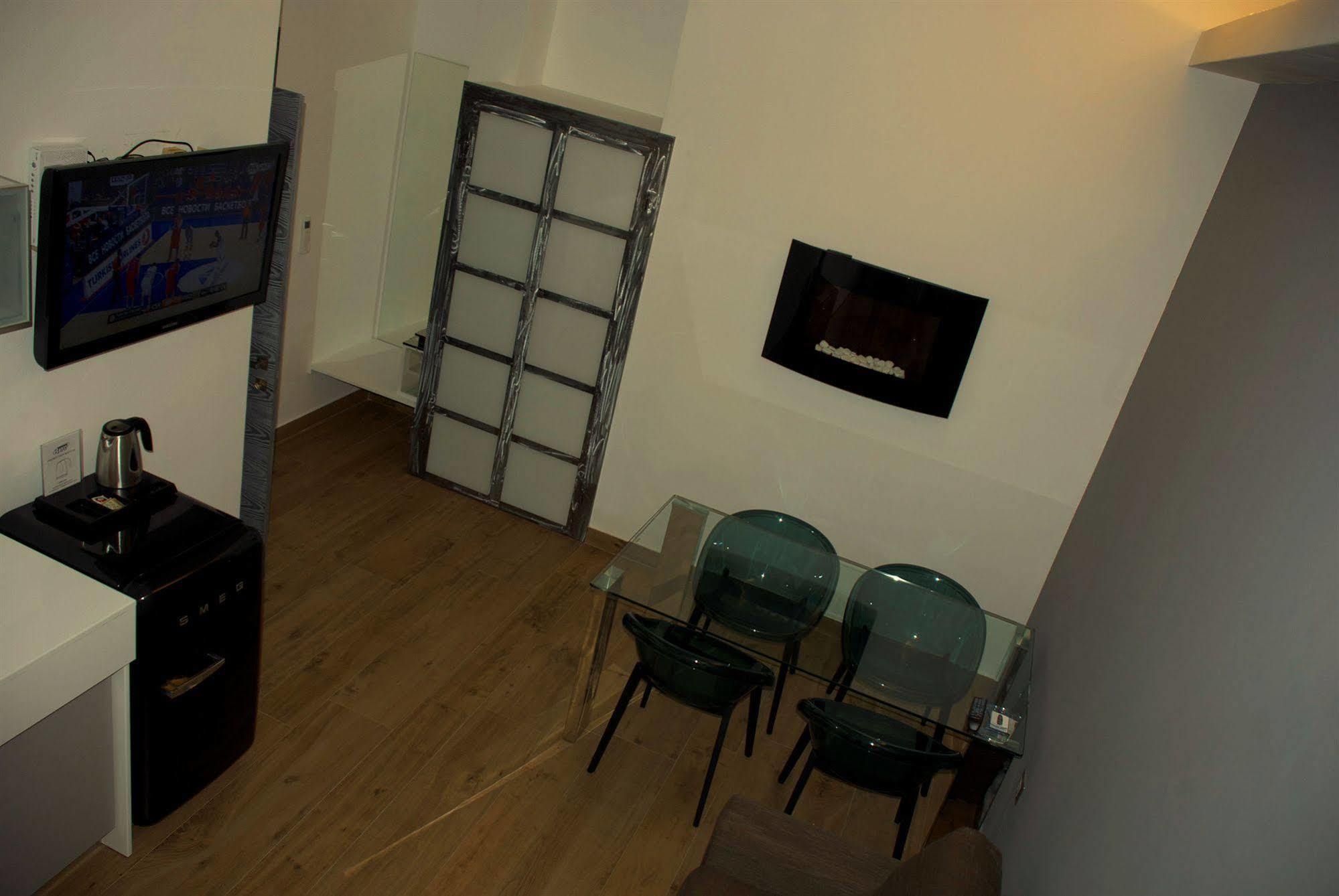 231 Suite Via Roma Cagliari Exterior photo