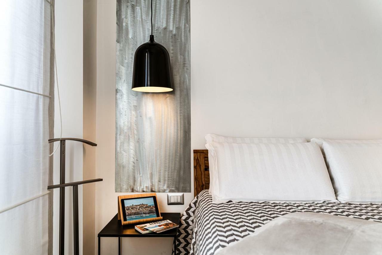 231 Suite Via Roma Cagliari Exterior photo