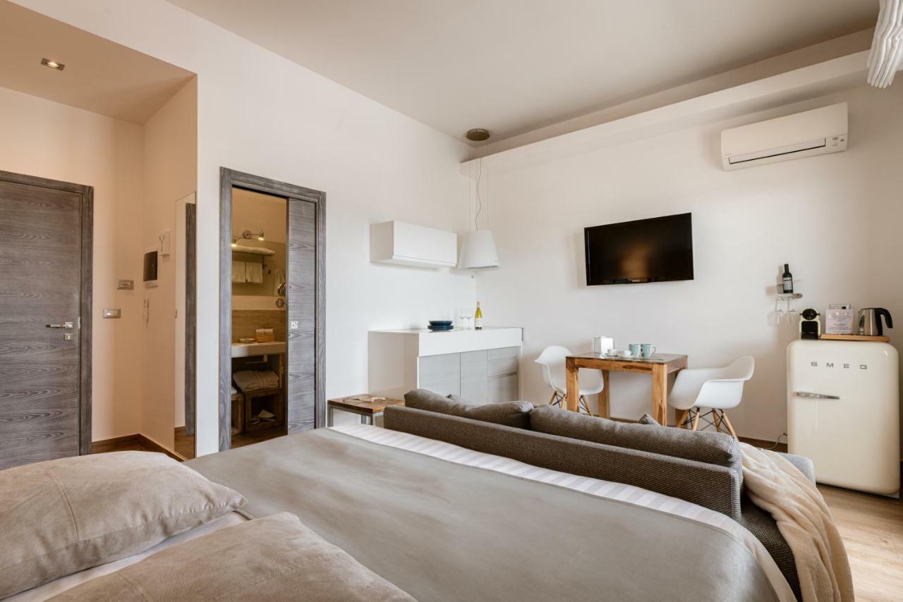 231 Suite Via Roma Cagliari Exterior photo