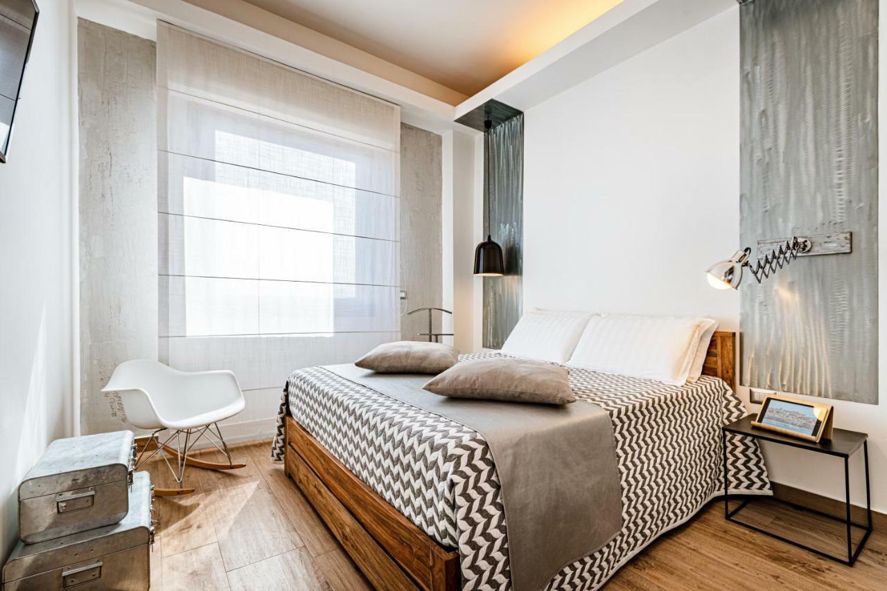 231 Suite Via Roma Cagliari Exterior photo