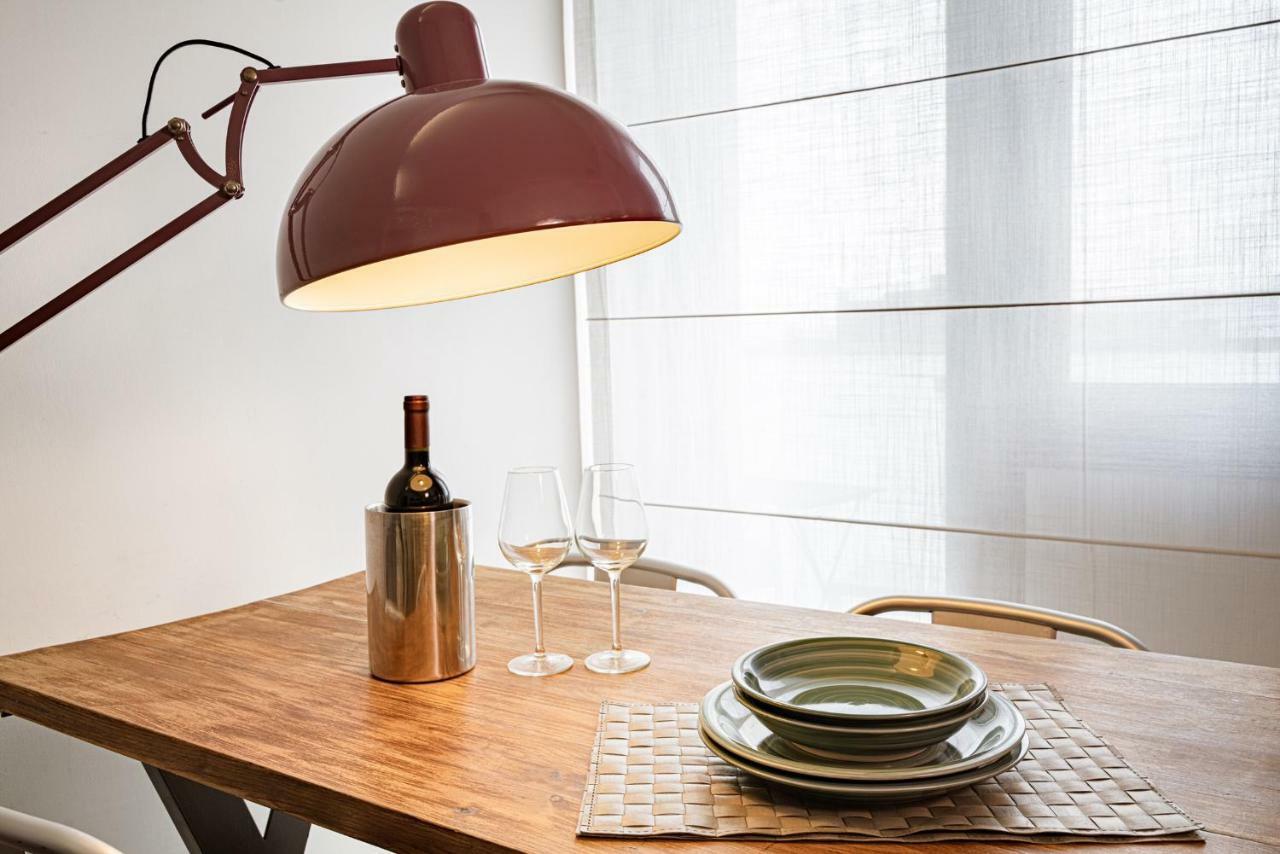 231 Suite Via Roma Cagliari Exterior photo