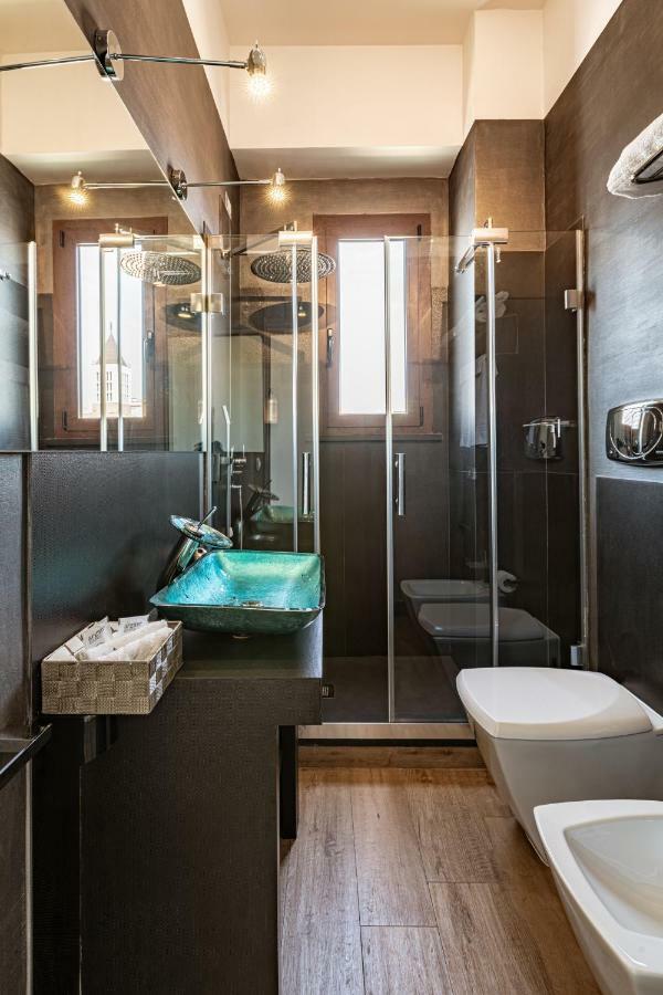 231 Suite Via Roma Cagliari Exterior photo