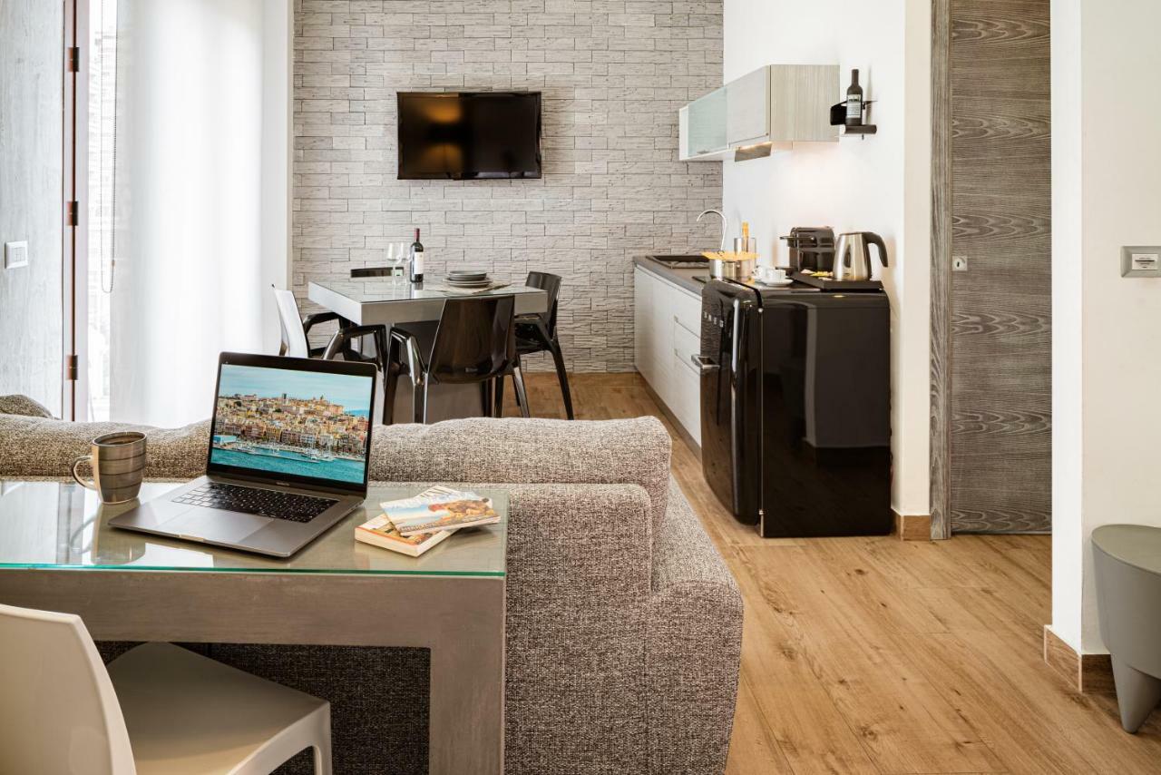 231 Suite Via Roma Cagliari Exterior photo