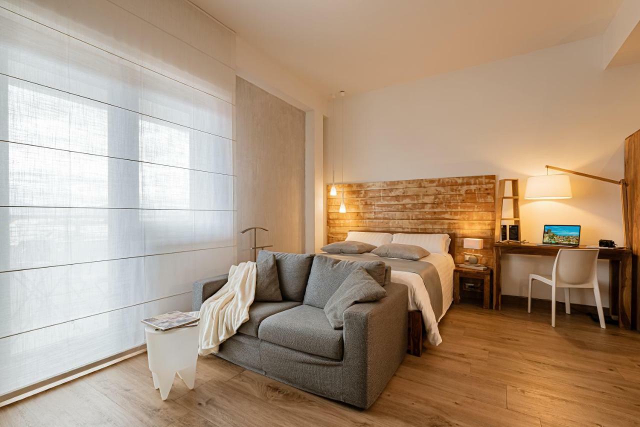 231 Suite Via Roma Cagliari Exterior photo